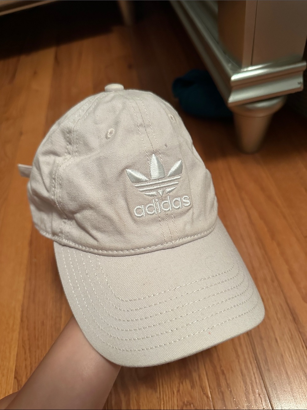 adidas Trefoil Cap in Beige